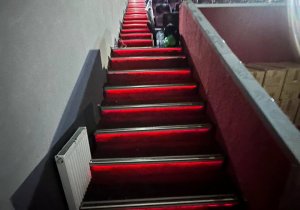 Укладка ковролина в кинотеатре Матрица